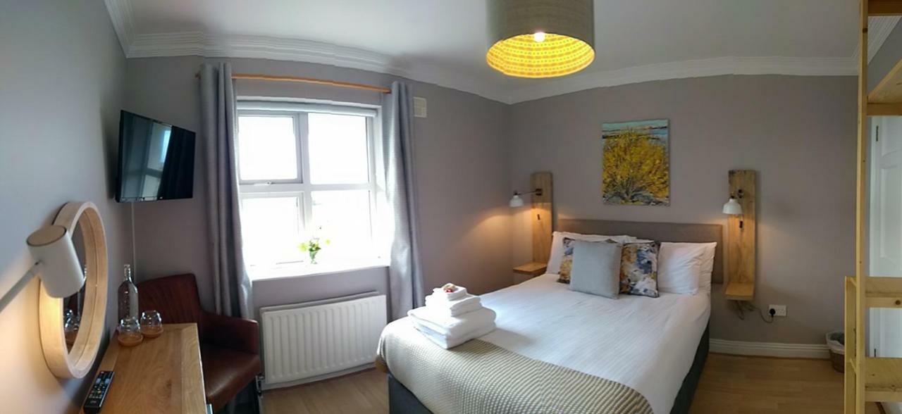 Ceol Na Dtonnta Hotell Doolin Exteriör bild