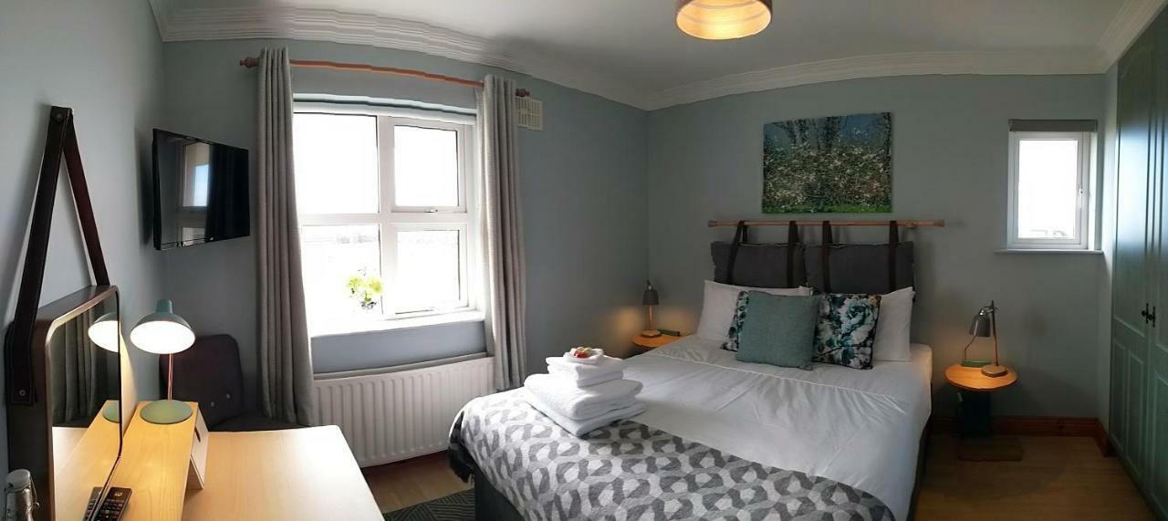 Ceol Na Dtonnta Hotell Doolin Exteriör bild
